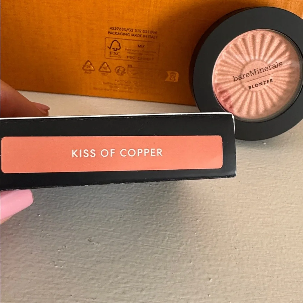 bareMinerals Gen Nude Blonzer shade Kiss of Copper Blush and Bronzer